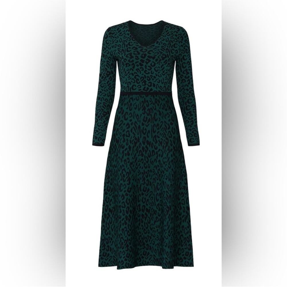 Great Jones Forest Leopard Knit Dress-Size M
Elegant Green Leopard Print Dress